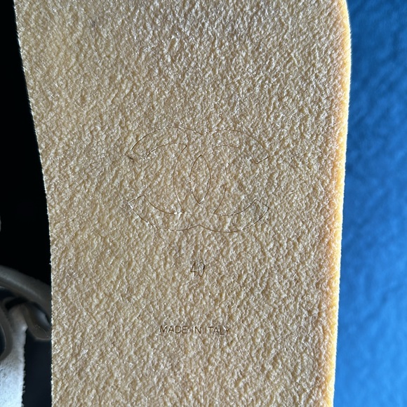 CHANEL 2022 Interlocking CC Ivory and Black Dad Suede Sandals Size 40 - Picture 9 of 12